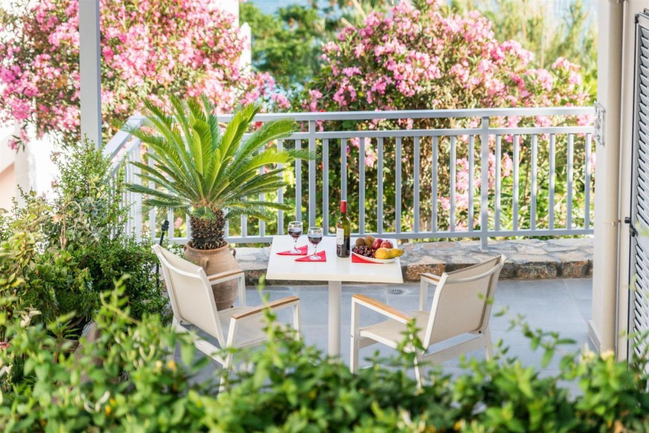 Athina Residence Léntas Dış mekan fotoğraf